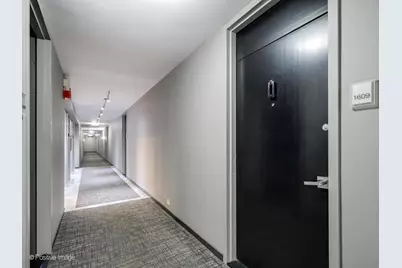 1560 N Sandburg Terrace #1609J, Chicago, IL 60610 - Photo 2
