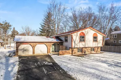 425 Carriage Hill Road, Naperville, IL 60565 - Photo 2