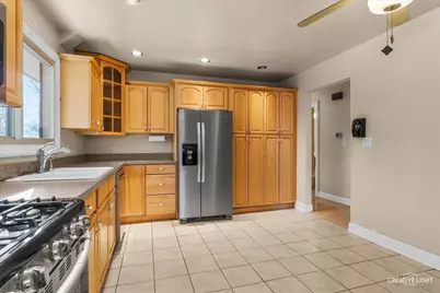 425 Carriage Hill Road, Naperville, IL 60565 - Photo 10