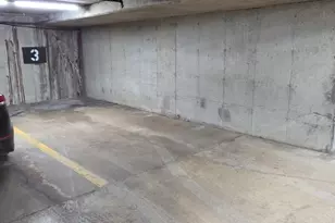 450 Raintree Ct, Glen Ellyn, IL 60137 - Photo 4