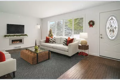 422 Damen Street, Marengo, IL 60152 - Photo 2