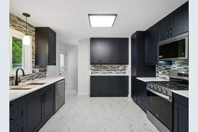 422 Damen Street, Marengo, IL 60152 - Photo 4