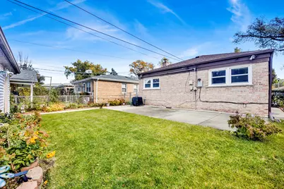 9410 Lawler Avenue, Skokie, IL 60077 - Photo 30
