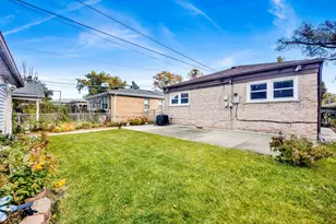 9410 Lawler Ave, Skokie, IL 60077 - Photo 30