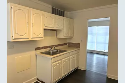 1554 Burnham Avenue, Calumet City, IL 60409 - Photo 6