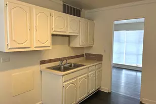 1554 Burnham Ave, Calumet City, IL 60409 - Photo 6