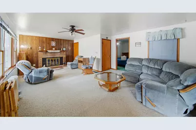 102 E Winfield Street, Morrison, IL 61270 - Photo 8