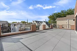 3036 N Sheffield Ave, Chicago, IL 60657 - Photo 32