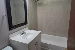 1832 N Goodwin Dr, Palatine, IL 60074 - Photo 4