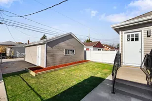 8208 S Sacramento Ave, Chicago, IL 60652 - Photo 36