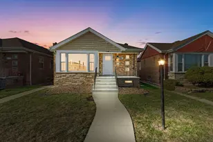 8208 S Sacramento Ave, Chicago, IL 60652 - Photo 1