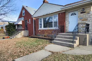 6327 N Kedzie Ave, Chicago, IL 60659 - Photo 2