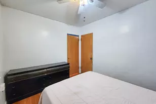 6327 N Kedzie Ave, Chicago, IL 60659 - Photo 12