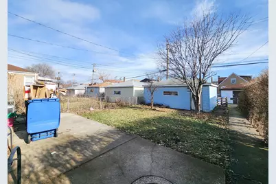 6327 N Kedzie Avenue, Chicago, IL 60659 - Photo 30
