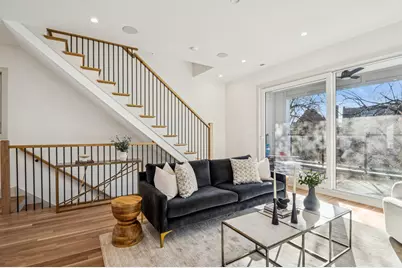 2246 W Lyndale Street #2, Chicago, IL 60647 - Photo 8