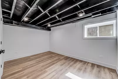 7427 S Oglesby Avenue, Chicago, IL 60649 - Photo 32