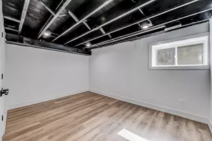 7427 S Oglesby Ave, Chicago, IL 60649 - Photo 32