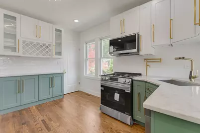 5853 W Newport Avenue, Chicago, IL 60634 - Photo 8