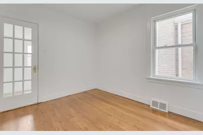 5853 W Newport Avenue, Chicago, IL 60634 - Photo 10