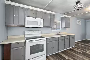 1101 Adams St, North Chicago, IL 60064 - Photo 6