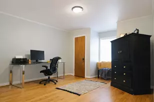 9044 S Merrill Ave, Chicago, IL 60617 - Photo 28