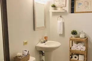 9044 S Merrill Ave, Chicago, IL 60617 - Photo 32