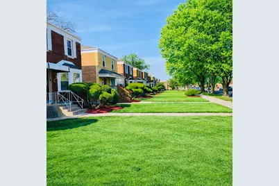 9044 S Merrill Avenue, Chicago, IL 60617 - Photo 12