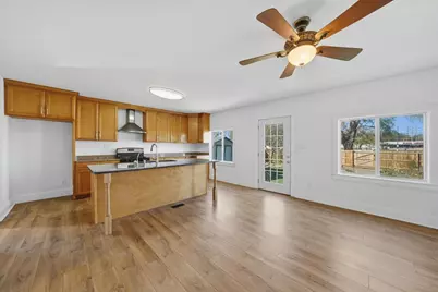 317 E Dearborn Street, Plano, IL 60545 - Photo 12