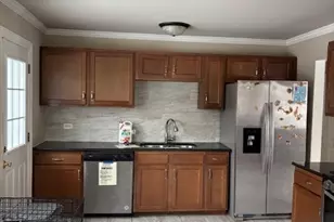 17012 Magnolia Dr, Hazel Crest, IL 60429 - Photo 2