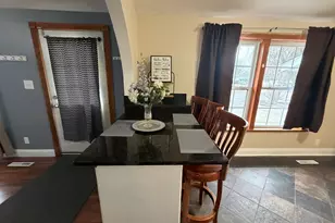 1000 Adams Ct, Carpentersville, IL 60110 - Photo 6