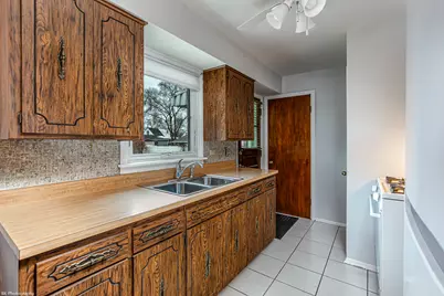 6645 Riverside Drive, Tinley Park, IL 60477 - Photo 6