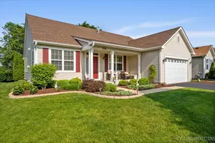 725 Bohannon Cir, Oswego, IL 60543 - Photo 2