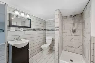 4827 W Crystal St, Chicago, IL 60651 - Photo 24