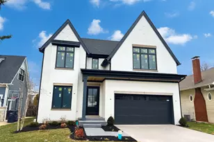 196 N Walnut St, Elmhurst, IL 60126 - Photo 1