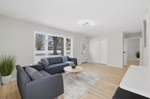 2404 Sigwalt St, Rolling Meadows, IL 60008 - Photo 4