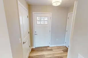 513 St George St, Ottawa, IL 61350 - Photo 2