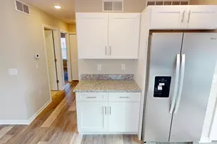 513 St George St, Ottawa, IL 61350 - Photo 8