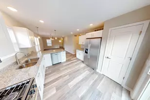 513 St George St, Ottawa, IL 61350 - Photo 10