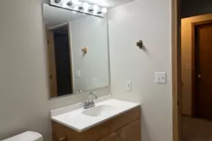 711 Prospect St, Kirkland, IL 60146 - Photo 16