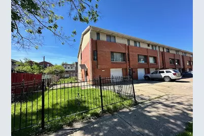611 W 25th Place, Chicago, IL 60616 - Photo 1