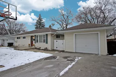 33 Johnathan Road, Lake Zurich, IL 60047 - Photo 2