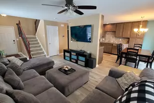 1422 Carlisle Ln, Hampshire, IL 60140 - Photo 4