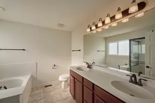 2732 Woodworth Ave, Woodstock, IL 60098 - Photo 18