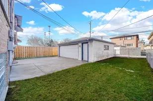 412 Prairie Ave, Calumet City, IL 60409 - Photo 4