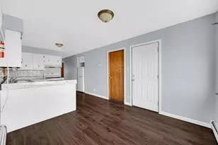 412 Prairie Ave, Calumet City, IL 60409 - Photo 10