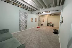 200 W Thacker St, Hoffman Estates, IL 60169 - Photo 4