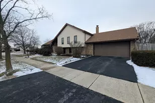 339 S Dorchester Ave, Glenwood, IL 60425 - Photo 2