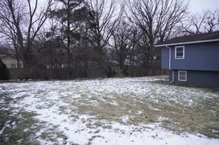 215 Hawthorne Cir, Joliet, IL 60433 - Photo 16