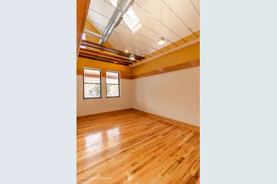 [Address not provided], Chicago, IL 60637 - Photo 4