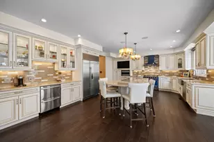 1437 Sunset Ridge Rd, Glenview, IL 60025 - Photo 16